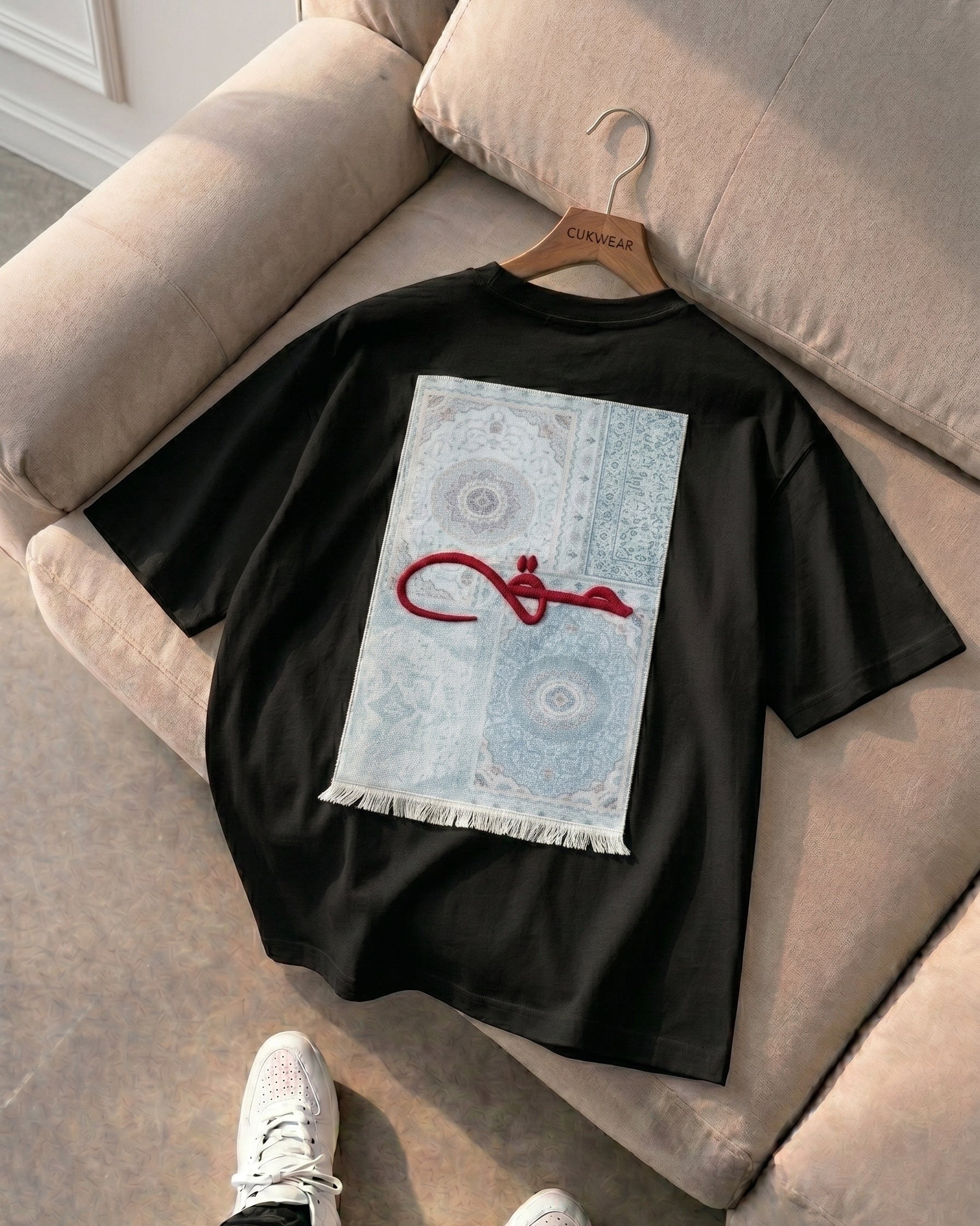 Saw Hak Yazılı Siyah Oversize Tişört